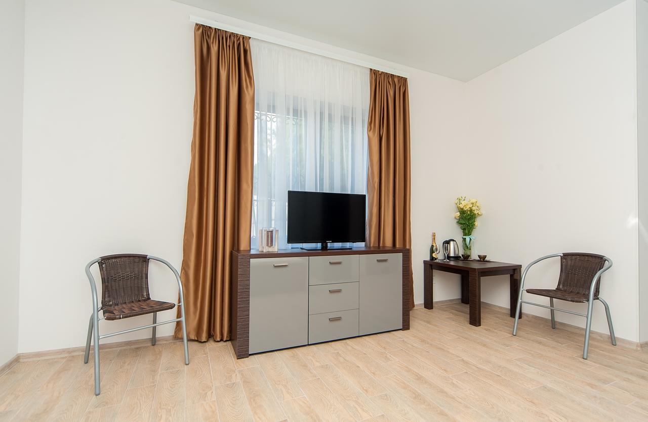 Hotel Fusion Odessa Buitenkant foto