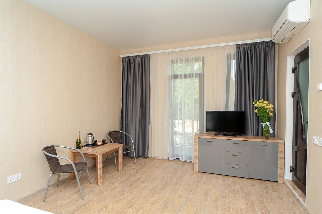 Hotel Fusion Odessa Buitenkant foto