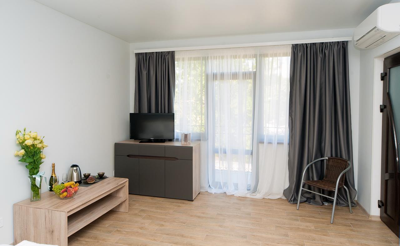 Hotel Fusion Odessa Buitenkant foto