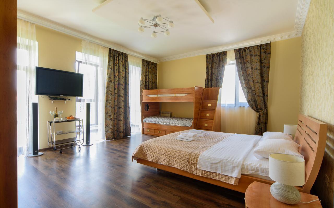 Hotel Fusion Odessa Buitenkant foto